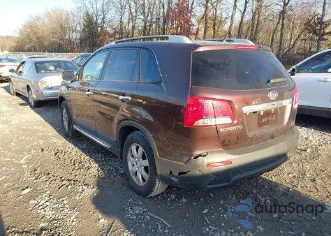 2011 Kia Sorento Lx z USA, uszkodzony, nr VIN 5XYKTCA14BG144141